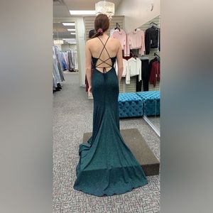 Emerald green prom dress
